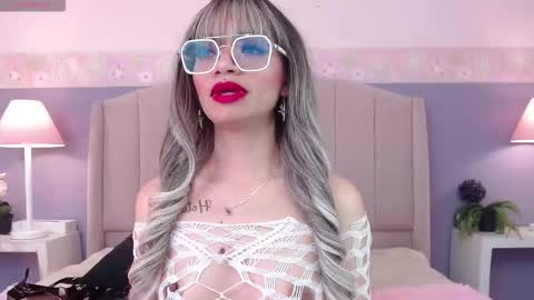 Danna online show from 10-22-25, 08:08