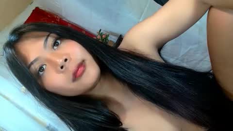 Snapshot of emerald_green15 chatting on 03-10-25, 10:04 Emerald online show from 03-10-25, 10:04