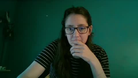 Snapshot of emeraldamnsel chatting on 06-17-26, 12:07 emeraldamnsel online show from 06-17-26, 12:07
