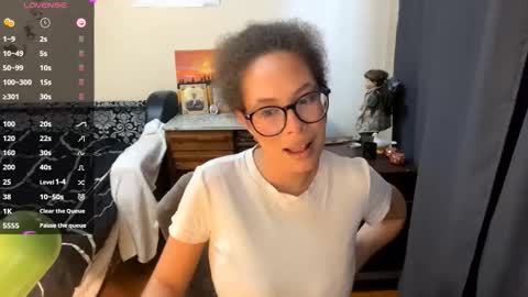 Snapshot of emeritarolph chatting on 03-13-26, 11:06 Mabel online show from 03-13-26, 11:06