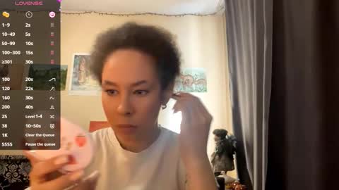 Snapshot of emeritarolph chatting on 03-15-26, 09:15 Mabel online show from 03-15-26, 09:15