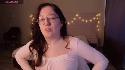 Snapshot of emi_gooflord chatting on 03-15-26, 01:28 Emi online show from 03-15-26, 01:28