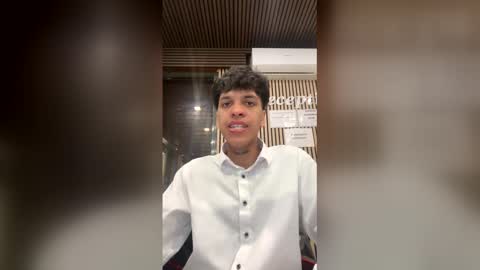 Snapshot of emi_it chatting on 04-07-26, 03:23 emi_it online show from 04-07-26, 03:23