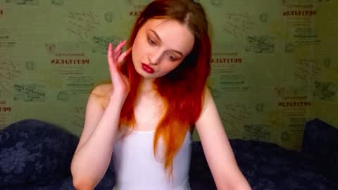 Snapshot of emi_less chatting on 02-14-26, 11:23 Emi online show from 02-14-26, 11:23