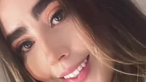 Snapshot of emi_royse chatting on 09-16-25, 10:22 emi_royse online show from 09-16-25, 10:22