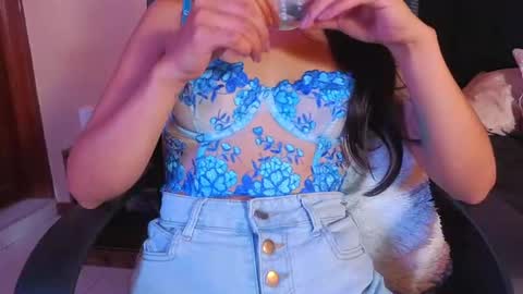 Emilia Gomez online show from 07-31-26, 03:39