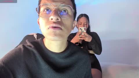 Snapshot of emiily15_ chatting on 11-30-25, 08:13 Emi online show from 11-30-25, 08:13