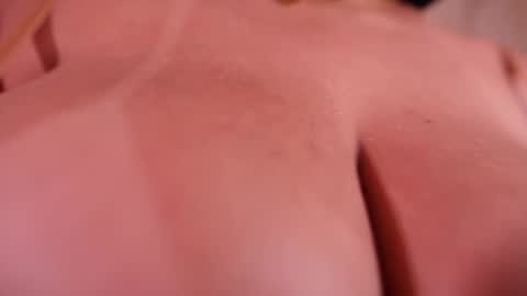 Snapshot of emiily_bell chatting on 09-30-25, 08:25 online show from 09-30-25, 08:25