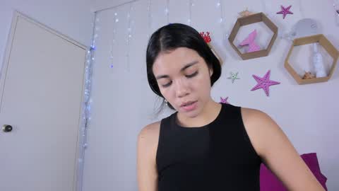 Snapshot of emiily_parkerr chatting on 12-24-24, 03:05 Emily online show from 12-24-24, 03:05