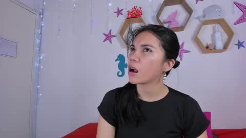 Snapshot of emiily_parkerr chatting on 02-13-25, 03:07 Emily online show from 02-13-25, 03:07