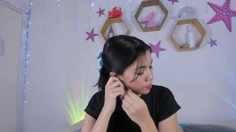 Snapshot of emiily_parkerr chatting on 03-06-25, 03:02 Emily online show from 03-06-25, 03:02