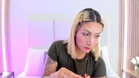 EMILY ROBERTS online show from 01-10-26, 07:37