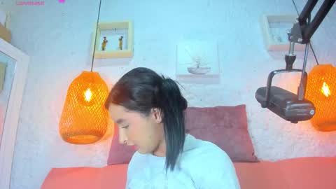 Snapshot of emiily_s chatting on 10-04-25, 12:03 Emily online show from 10-04-25, 12:03