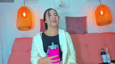 Snapshot of emiily_s chatting on 10-17-25, 12:08 Emily online show from 10-17-25, 12:08
