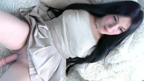 Snapshot of emiily_sweet_ chatting on 01-04-25, 05:16 online show from 01-04-25, 05:16