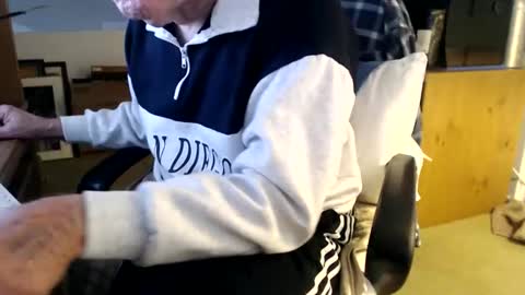 Snapshot of emil_karpo chatting on 11-20-25, 03:34 Terrance1st online show from 11-20-25, 03:34