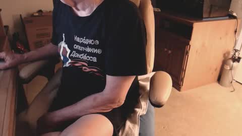 Snapshot of emil_karpo chatting on 04-05-26, 12:24 Terrance1st online show from 04-05-26, 12:24