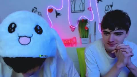 Snapshot of emil_lucky chatting on 02-21-26, 07:37 emil_lucky online show from 02-21-26, 07:37