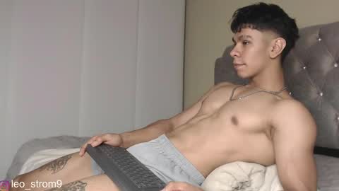 emile_239 online show from 02-27-25, 04:09