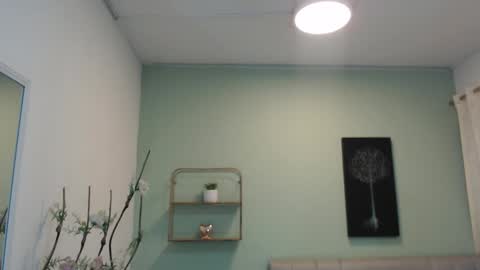 Emilee online show from 12-14-24, 01:27