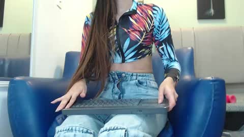 Emilee online show from 02-20-25, 04:14