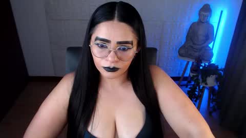 Snapshot of emili_evans_ chatting on 12-10-24, 01:11 POWERFULL GODDESS EMILI online show from 12-10-24, 01:11