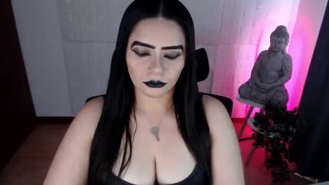 Snapshot of emili_evans_ chatting on 09-18-25, 03:58 POWERFULL GODDESS EMILI online show from 09-18-25, 03:58