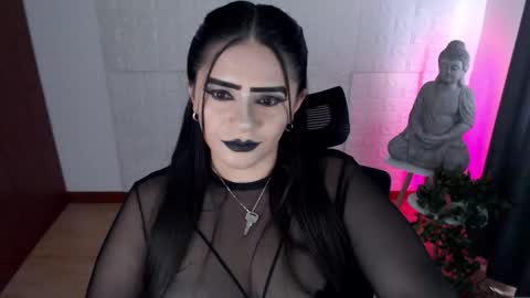 Snapshot of emili_evans_ chatting on 10-11-25, 05:55 POWERFULL GODDESS EMILI online show from 10-11-25, 05:55