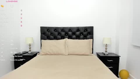 Emili Lenus online show from 02-12-25, 11:29