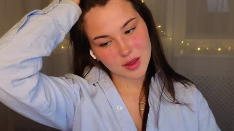 emilia_dream online show from 12-16-24, 03:43