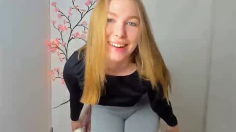 Emilia online show from 05-02-26, 05:45
