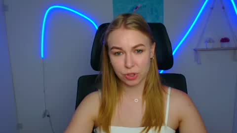 Emilia online show from 06-29-26, 05:25