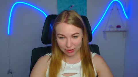Emilia online show from 06-30-26, 05:41