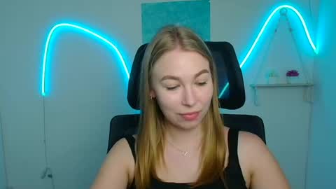 Emilia online show from 07-09-26, 05:55