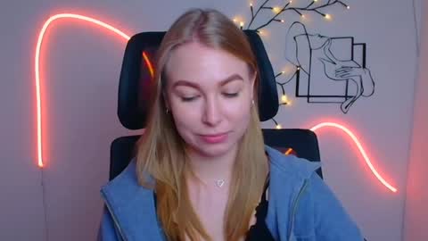 Emilia online show from 07-20-26, 05:33