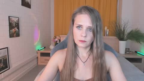 Emilia Bedy online show from 09-15-25, 09:09