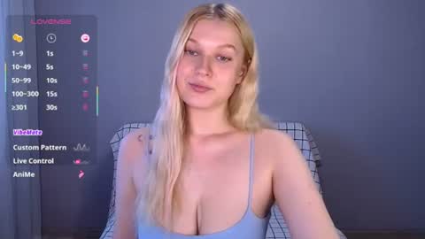 Snapshot of emiliaduchess chatting on 08-03-26, 12:32 Amili online show from 08-03-26, 12:32