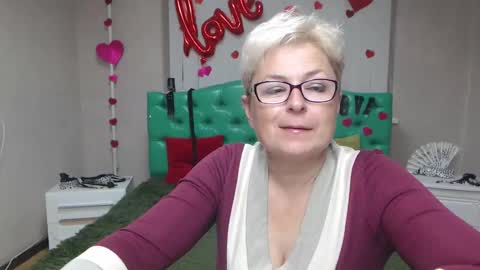 Snapshot of emiliagree chatting on 09-15-25, 06:41 EmiliaGree online show from 09-15-25, 06:41