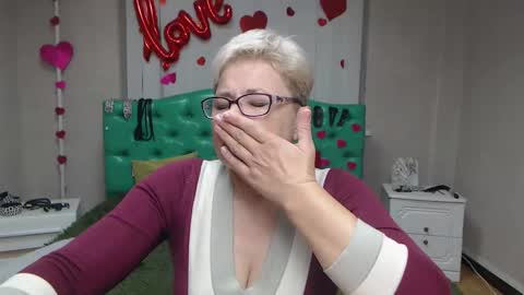 Snapshot of emiliagree chatting on 09-27-25, 05:40 EmiliaGree online show from 09-27-25, 05:40