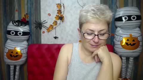 Snapshot of emiliagree chatting on 11-05-25, 06:52 EmiliaGree online show from 11-05-25, 06:52