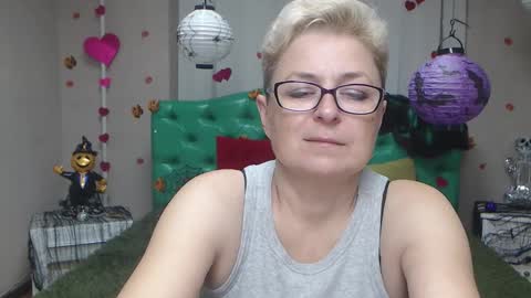 Snapshot of emiliagree chatting on 11-11-25, 06:19 EmiliaGree online show from 11-11-25, 06:19