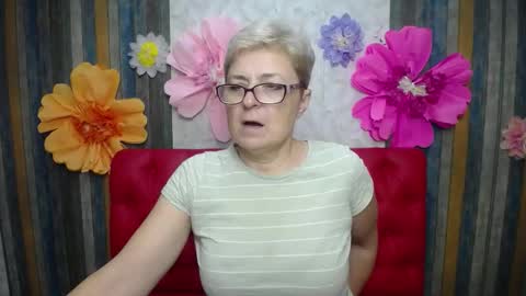 Snapshot of emiliagree chatting on 12-05-25, 06:26 EmiliaGree online show from 12-05-25, 06:26