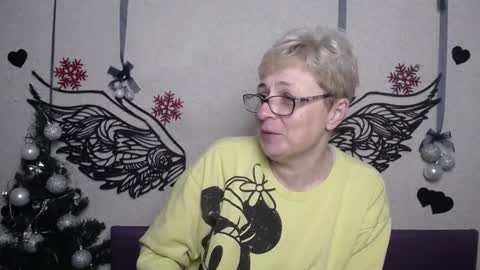 Snapshot of emiliagree chatting on 12-14-25, 06:01 EmiliaGree online show from 12-14-25, 06:01