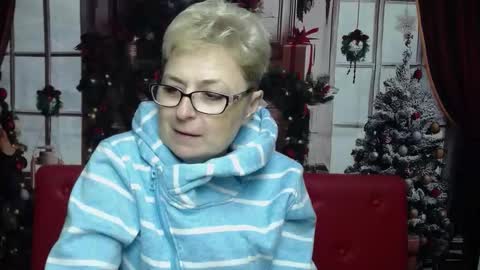 Snapshot of emiliagree chatting on 12-17-25, 06:25 EmiliaGree online show from 12-17-25, 06:25