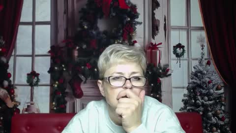 Snapshot of emiliagree chatting on 01-12-26, 06:02 EmiliaGree online show from 01-12-26, 06:02