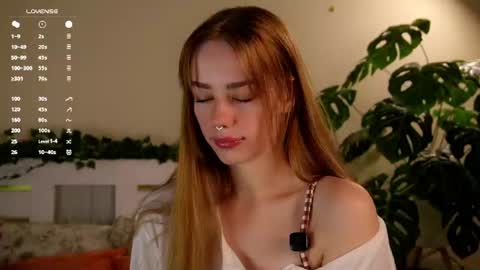 Snapshot of emiliaheather chatting on 08-02-26, 12:20 Tessa online show from 08-02-26, 12:20