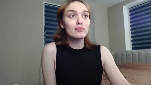 Snapshot of emiliarhodes chatting on 11-01-25, 08:00 Emi online show from 11-01-25, 08:00