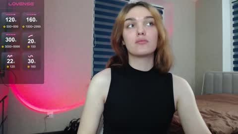 Snapshot of emiliarhodes chatting on 11-07-25, 08:53 Emi online show from 11-07-25, 08:53