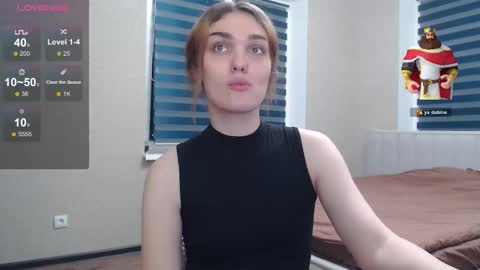 Snapshot of emiliarhodes chatting on 12-05-25, 07:10 Emi online show from 12-05-25, 07:10