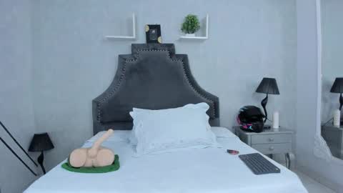 EmiliaRose online show from 11-13-25, 09:25